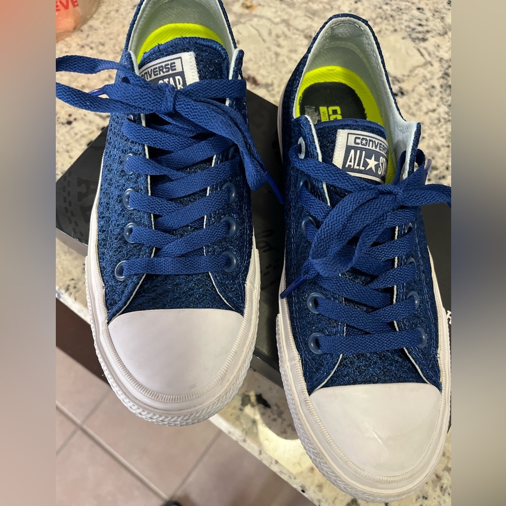 Converse Chuck Taylor All Star II, wom 8, mens 6. Roadtrip blue/white/polar blue